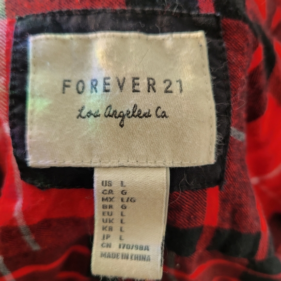 Forever 21 red black cropped button up flannel top Large - Picture 3 of 10